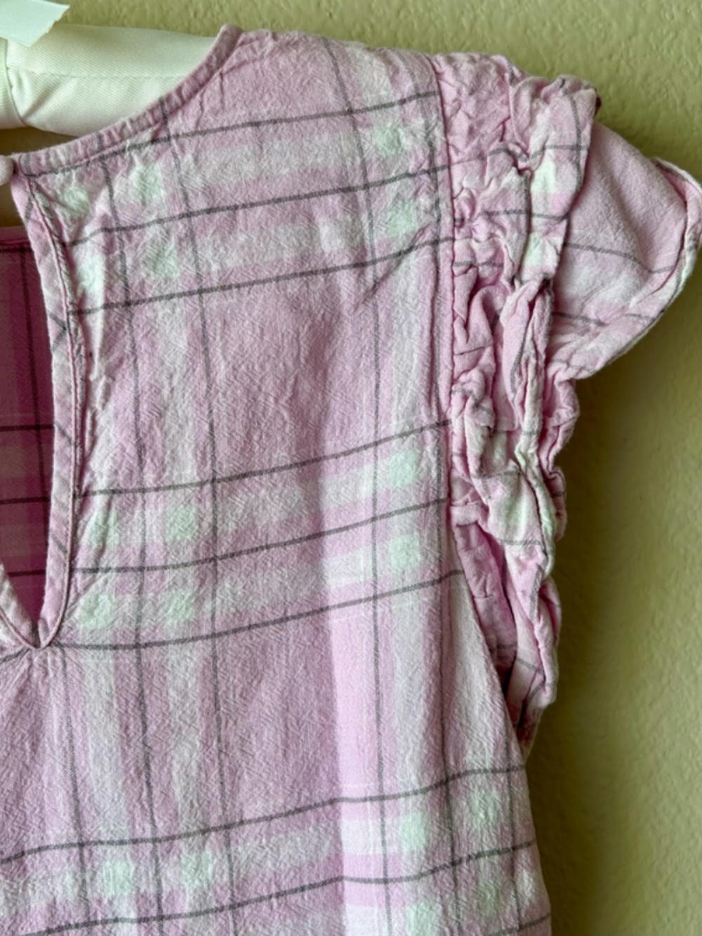 Short Sleeve Blouse Pink Gray White Plaid Double Ruffle Sleeve A New Day Small - Picture 9 of 12